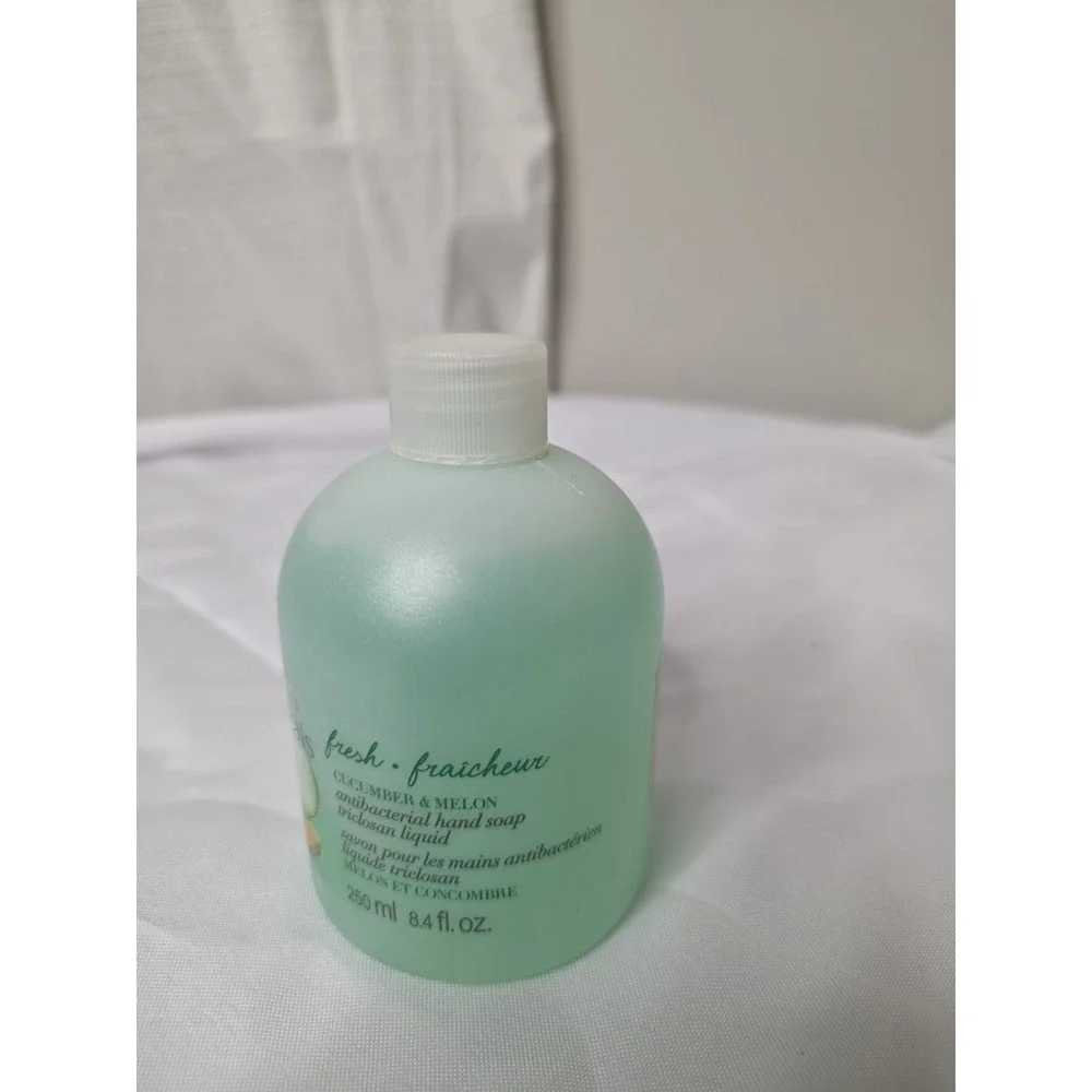 AVON NATURALS CUCUMBER & MELON HAND SOAP 8.4 FL OZ NEW SEALED